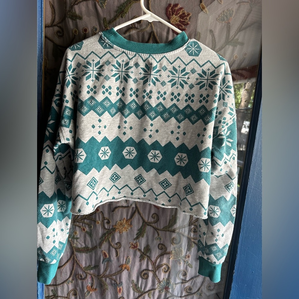 Target Lounge Sweater - Picture 2 of 3
